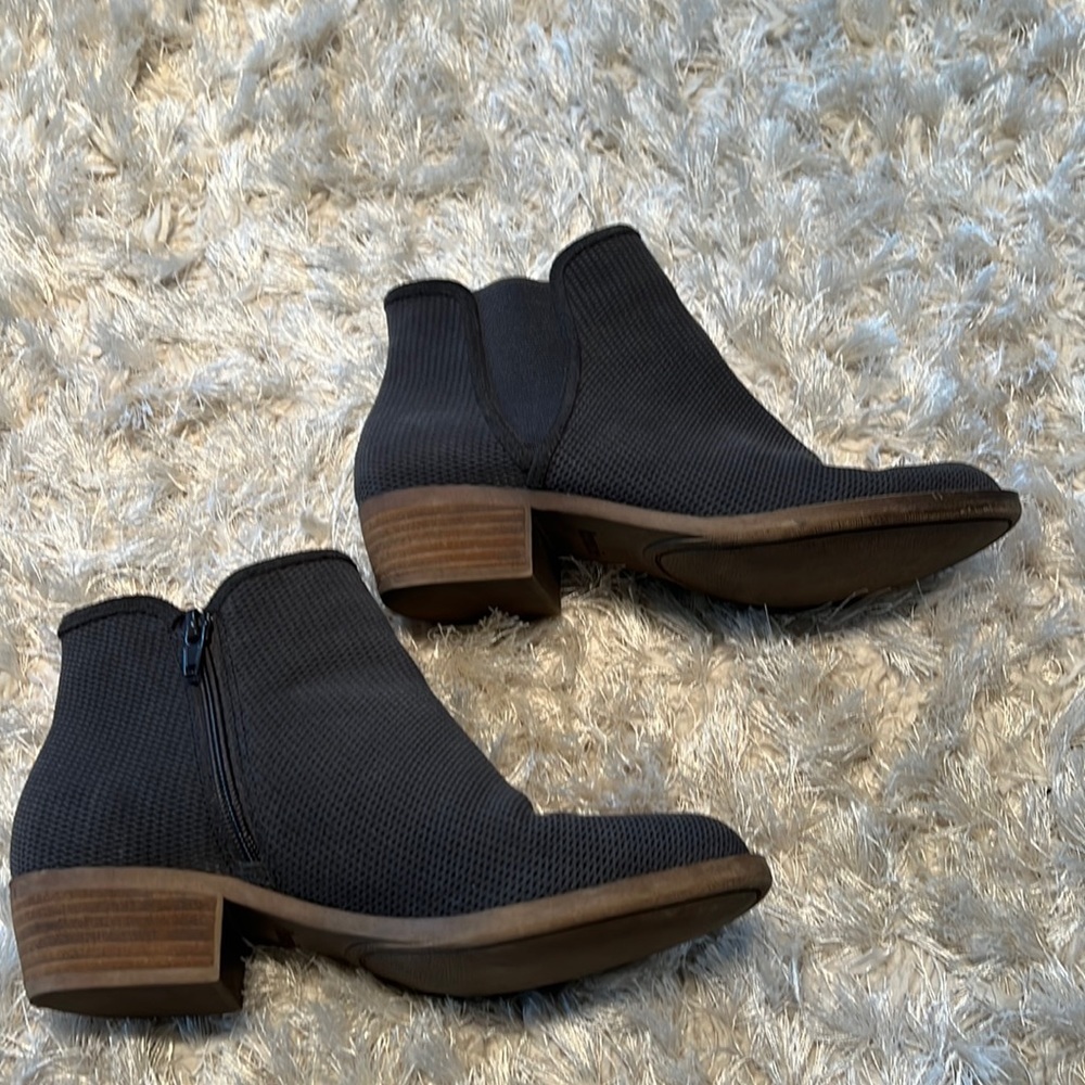 Kensie Gray Ankle Booties